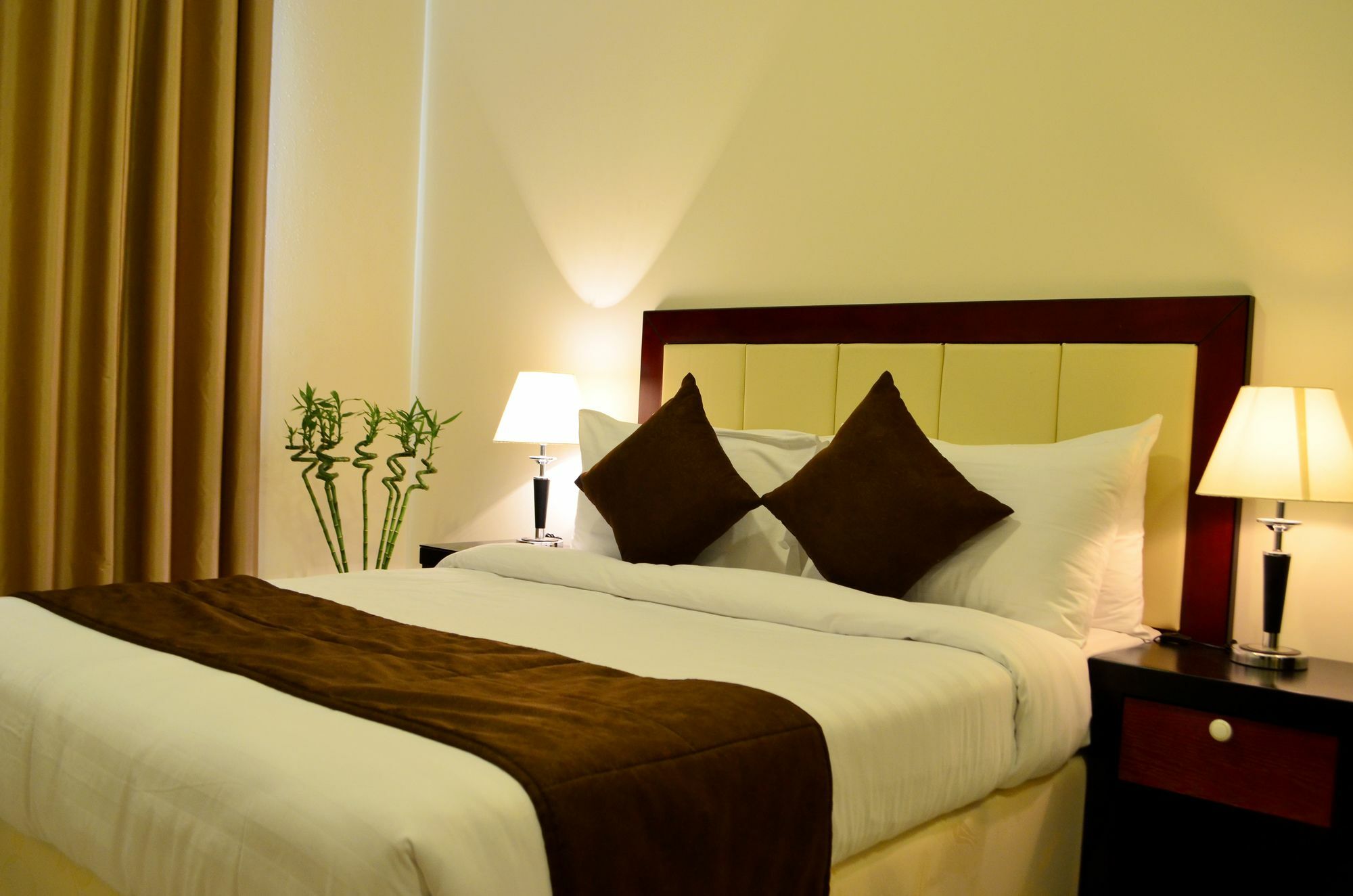 President Suites Apartments Manama Eksteriør billede
