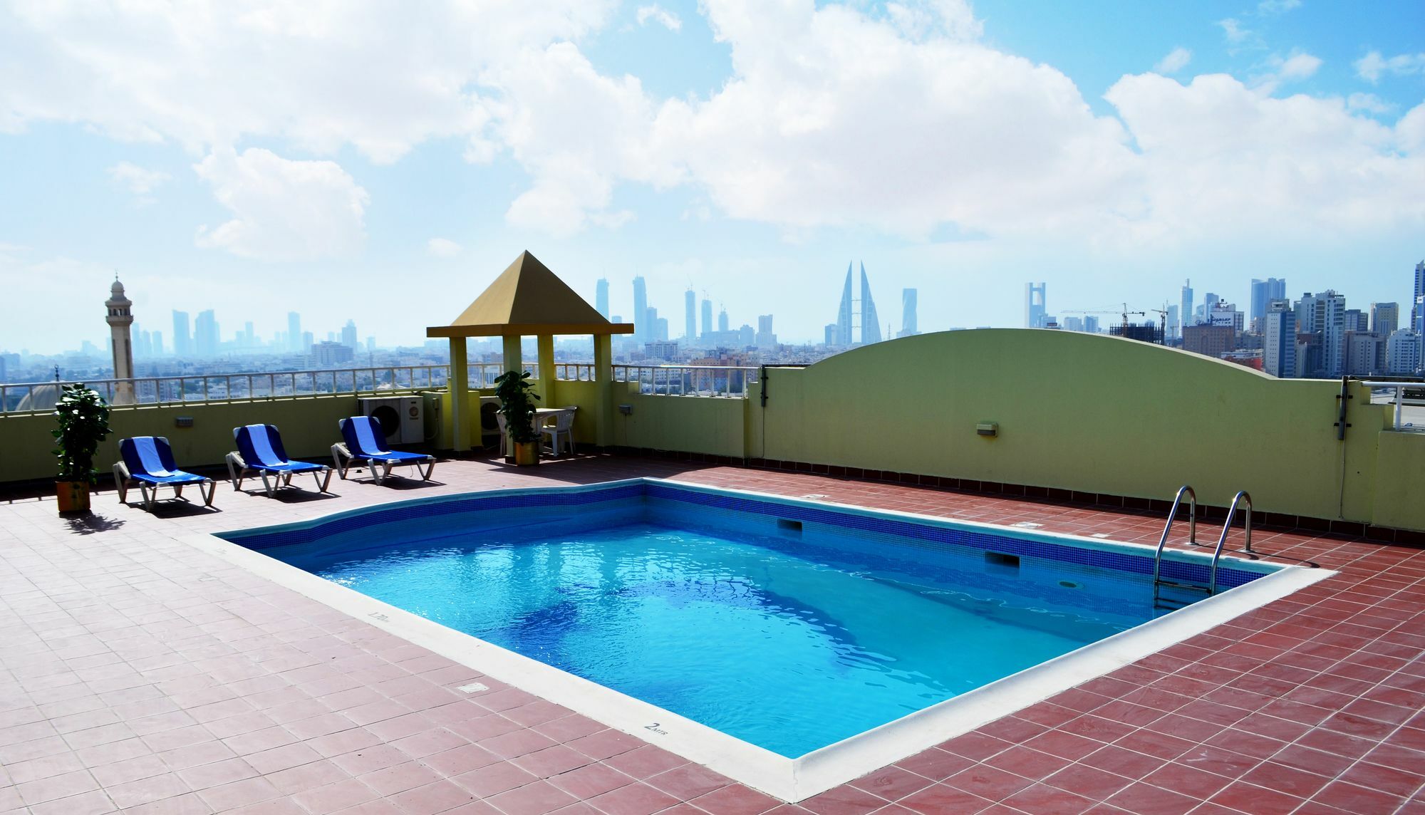 President Suites Apartments Manama Eksteriør billede